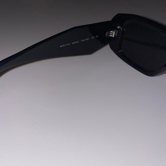 Prada sunglasses - Picture 3 of 7